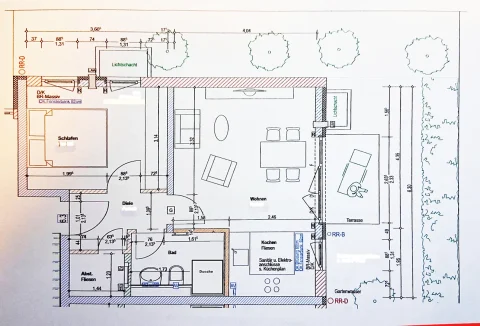 Bemaßter Grundriss Immobilie Aubing Bemaßter Grundriss einer Immobilie in Aubing mit genauen Raummaßen, detaillierter Zimmeraufteilung und eingezeichneten Türen sowie Fenstern.