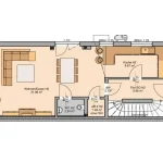 Das Bild zeigt den Grundriss des Erdgeschosses einer Doppelhaushälfte (EG DHH). Es umfasst ein großes Wohn-/Esszimmer, eine Küche, ein WC, einen Abstellraum und einen Flur. Darstellungen von Möbeln wie Sofa, Tisch und Stühle sind zu sehen.